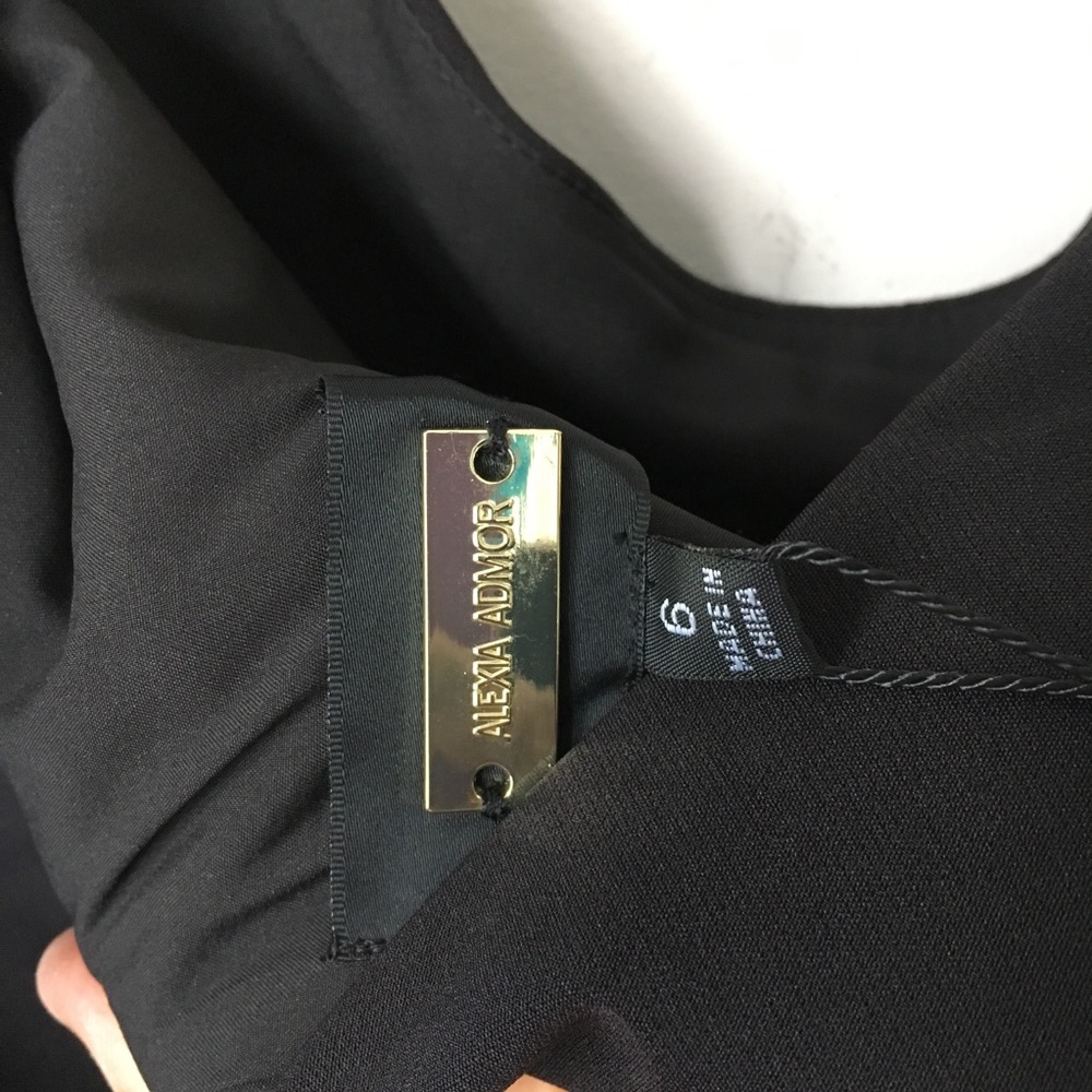 Alexia Admor flare short sleeve black jumpsuit - Picture 7 of 7